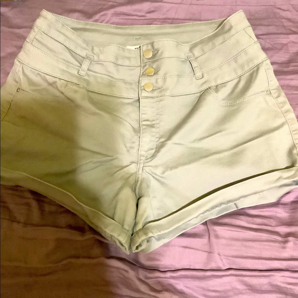 Refuge shorts